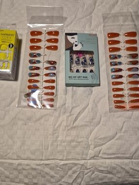 Fashion Mo HF Art & Assorted Press-On Nail Set in Orange and Blue